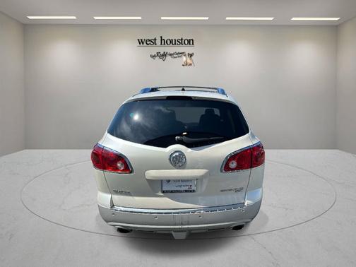 White Diamond Tri-Coat 2011 Buick Enclave 2XL