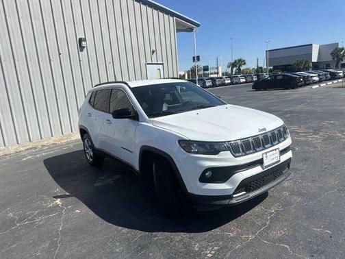 2023 Jeep Compass Latitude