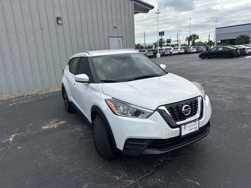 2020 Nissan Kicks SV