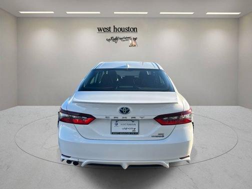 2021 Toyota Camry Hybrid SE