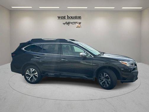 Crystal Black Silica 2022 Subaru Outback Touring
