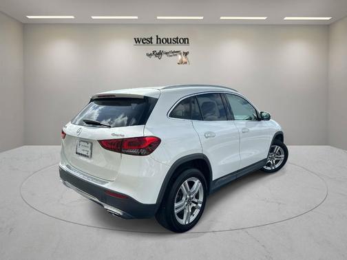 2021 Mercedes-Benz GLA 250 Base 4MATIC