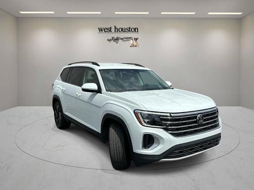 Pure White 2024 Volkswagen Atlas 2.0T SE w/Technology
