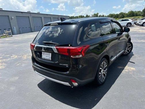 2017 Mitsubishi Outlander SE
