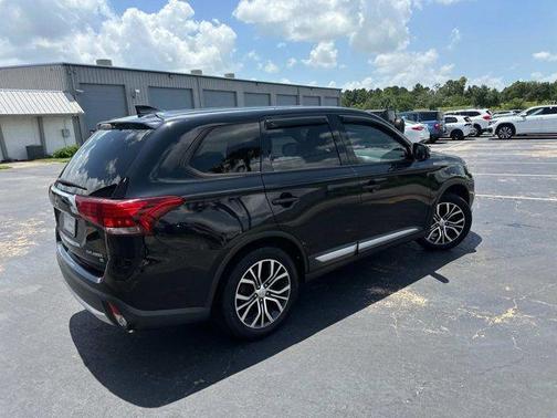 2017 Mitsubishi Outlander SE