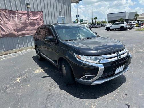2017 Mitsubishi Outlander SE