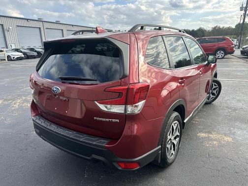 2022 Subaru Forester Premium