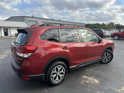 2022 Subaru Forester Premium