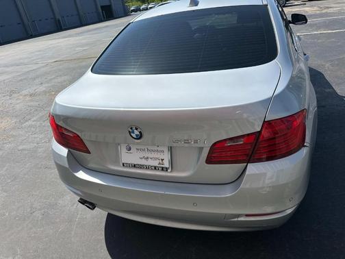 2016 BMW 528 i