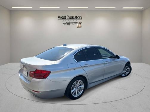 2016 BMW 528 i