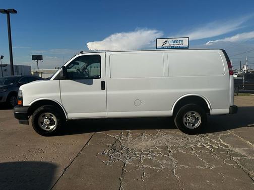 2022 Chevrolet Express 2500 RWD 2500 Regular Wheelbase WT