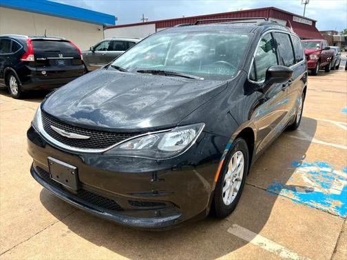 2021 Chrysler Voyager LXI