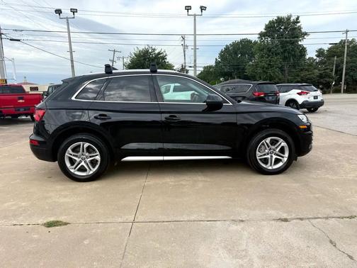 2019 Audi Q5 45 Premium