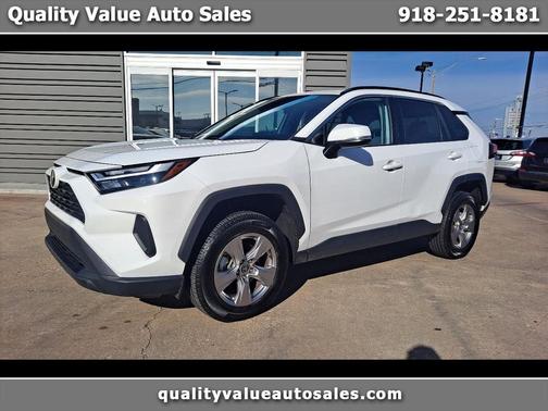 2022 Toyota RAV4 XLE