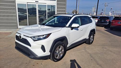 2022 Toyota RAV4 XLE