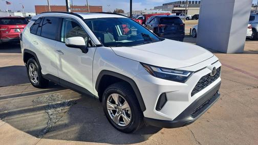 2022 Toyota RAV4 XLE