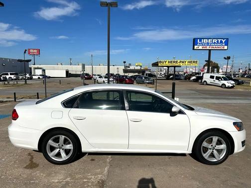 2013 Volkswagen Passat 2.5 SE