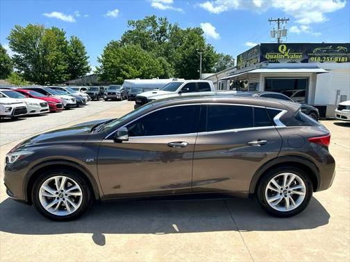 2018 INFINITI QX30 Luxury
