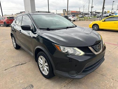 Magnetic Black 2018 Nissan Rogue Sport S