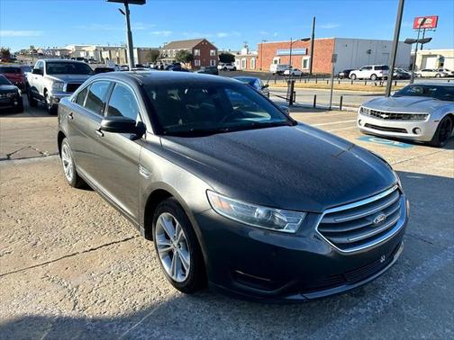2018 Ford Taurus SEL