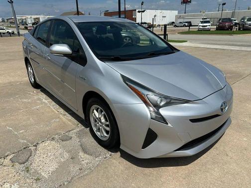 Classic Silver Metallic 2016 Toyota Prius Two
