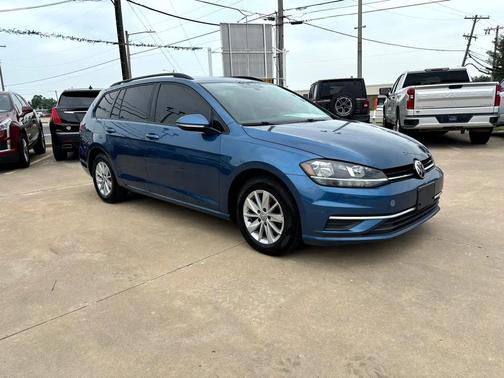 2019 Volkswagen Golf SportWagen TSI SE
