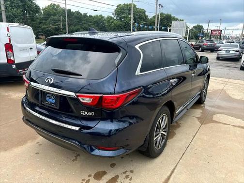 2017 INFINITI QX60 Base