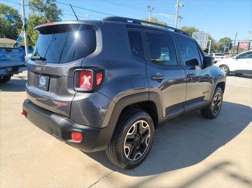 2016 Jeep Renegade Trailhawk