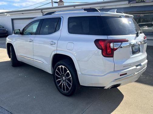 2020 GMC Acadia Denali