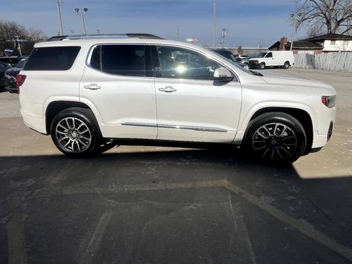 2020 GMC Acadia Denali
