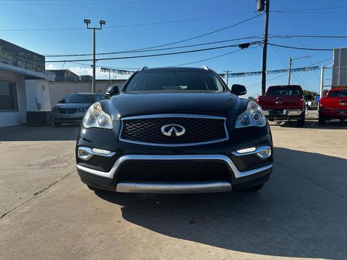 2017 INFINITI QX50 Base