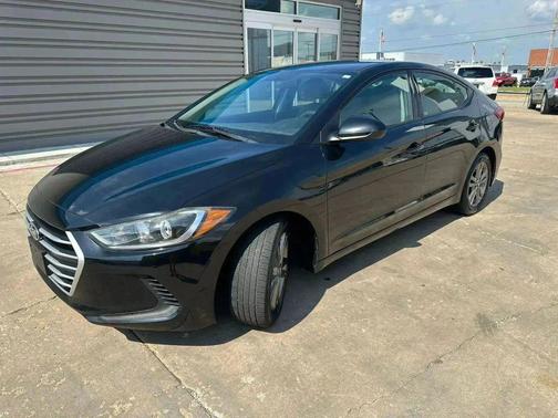 Phantom Black 2018 Hyundai ELANTRA SEL