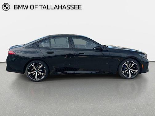 Black Sapphire Metallic 2026 BMW 530 530i