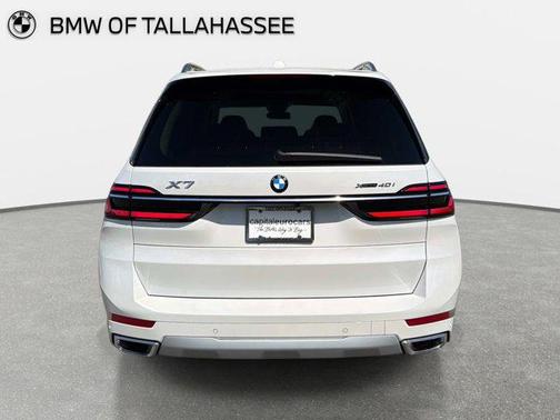 Mineral White Metallic 2026 BMW X7 xDrive40i