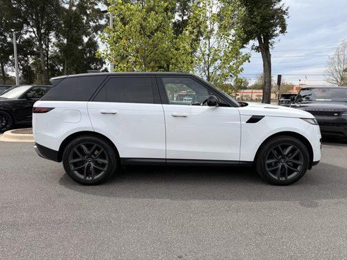2024 Land Rover Range Rover Sport SE
