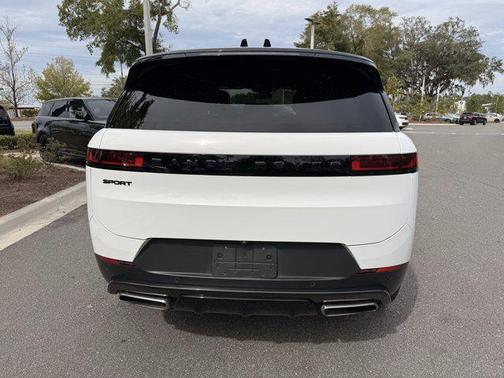 2024 Land Rover Range Rover Sport SE