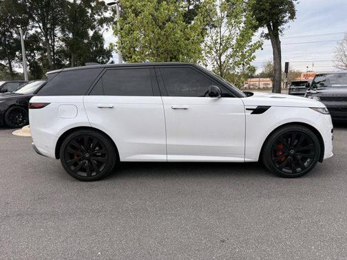 2024 Land Rover Range Rover Sport SE