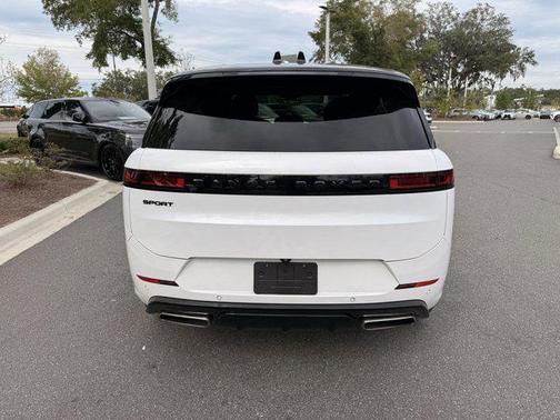 2024 Land Rover Range Rover Sport SE