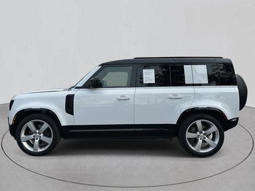 2025 Land Rover Defender 110 P400 X-Dynamic SE