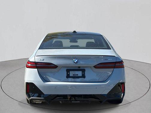 2026 BMW i5 eDrive40