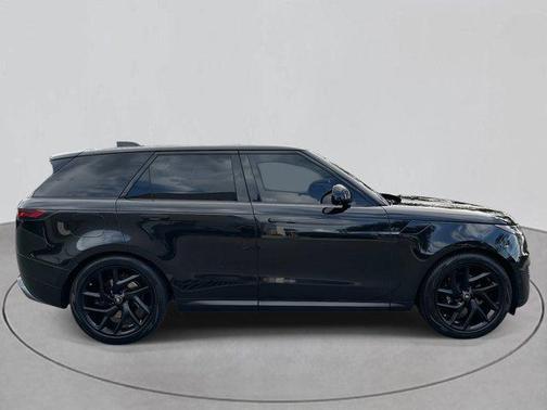 2024 Land Rover Range Rover Sport SE