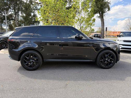 2024 Land Rover Range Rover Sport SE