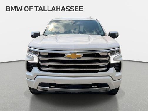 Crystal White Tricoat 2025 Chevrolet Silverado 1500 High Country