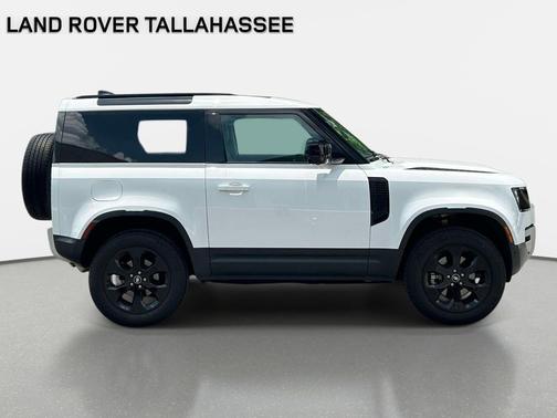 Fuji White 2023 Land Rover Defender 90 S