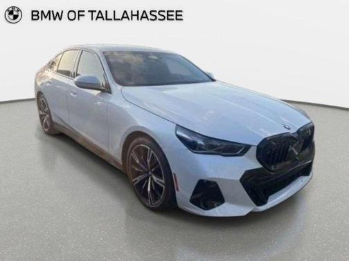 Mineral White Metallic 2025 BMW 530 530i