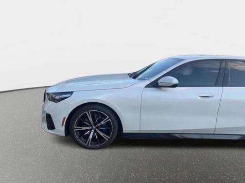 Mineral White Metallic 2025 BMW 530 530i