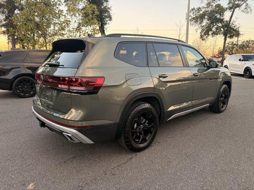 2025 Volkswagen Atlas 2.0T Peak Edition