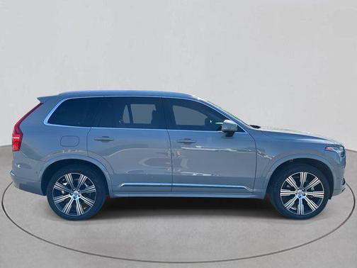 2024 Volvo XC90 B6 Ultimate Bright Theme 6-Seater