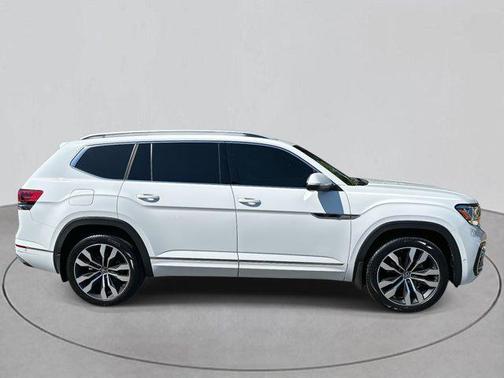 2022 Volkswagen Atlas 3.6L SEL Premium