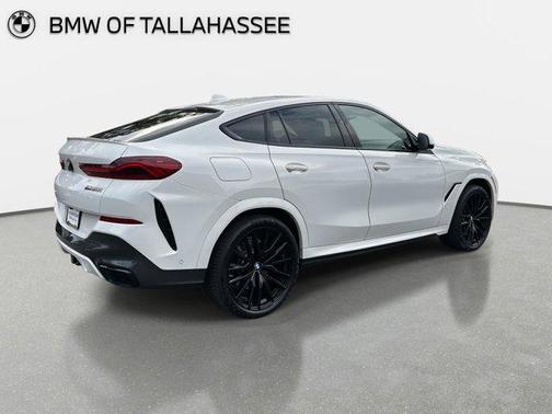 2021 BMW X6 M50i